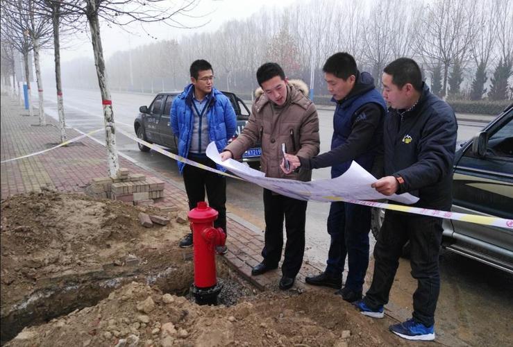 施工现场,对全县市政消防栓安装工程进行跟踪审计,为县域消防设施布局